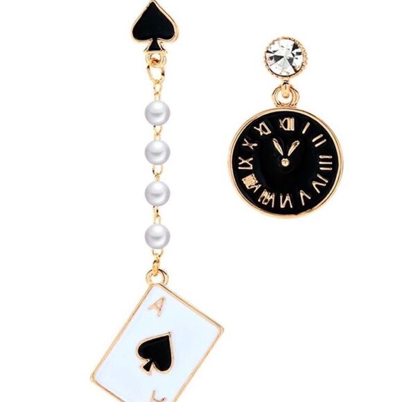 ♠️ Betsey Johnson new mismatched vintage style dangle earrings ♠️ - Picture 3 of 3